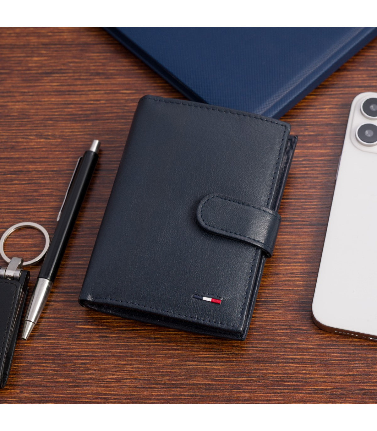 Męski portfel skórzany klasyczny pionowy Beltimore D49 czarny lub granatowy