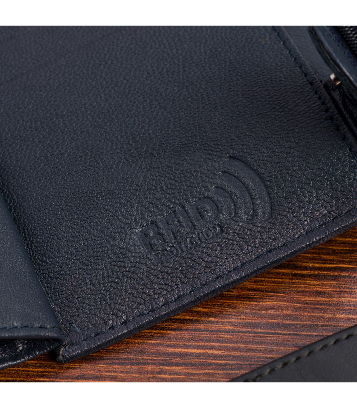 Męski portfel skórzany klasyczny pionowy Beltimore D49 czarny lub granatowy