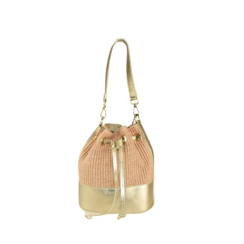 Damska torebka kubełkowa ze skóry i rafii - AG25827
